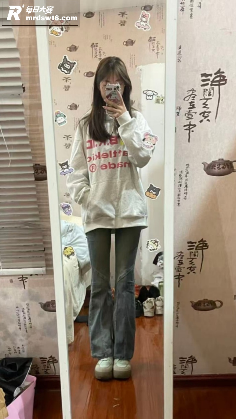 极品高颜值反差嫩妹 相关图片3